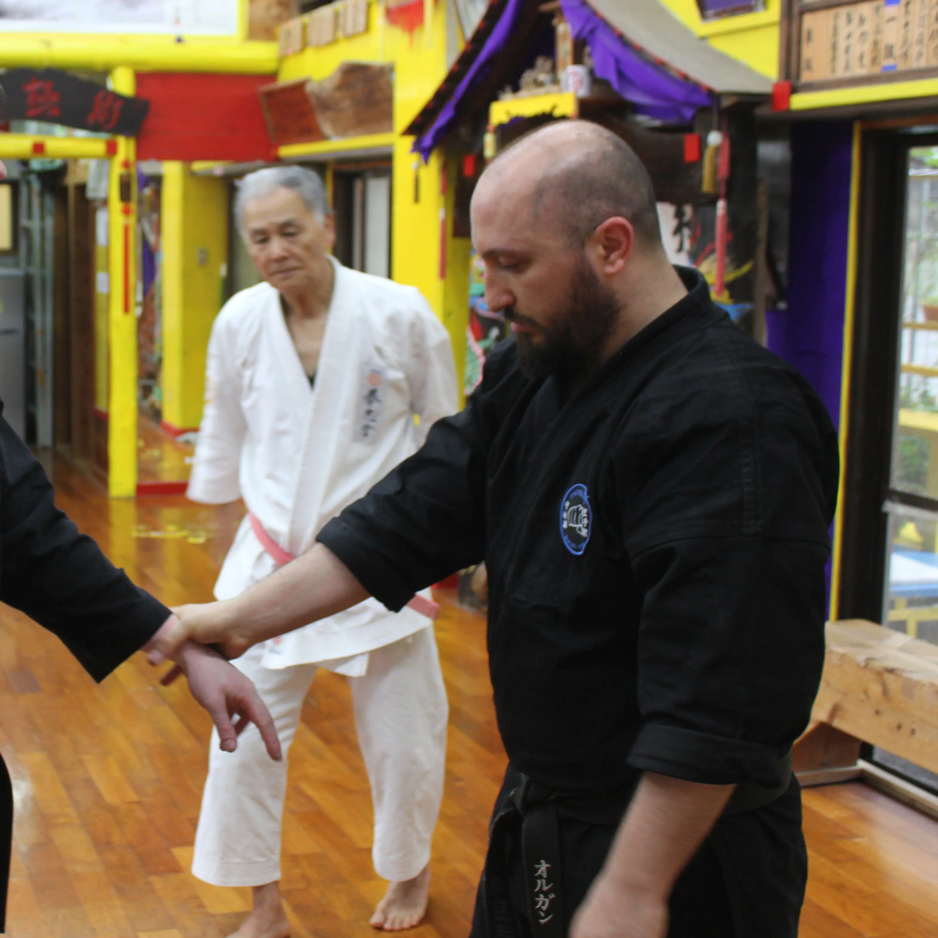 Olgun Tiltay studying self defence in Okinawa from Tetsuhiro Hokama Sensei [10th Dan] Gojuryu Karate
